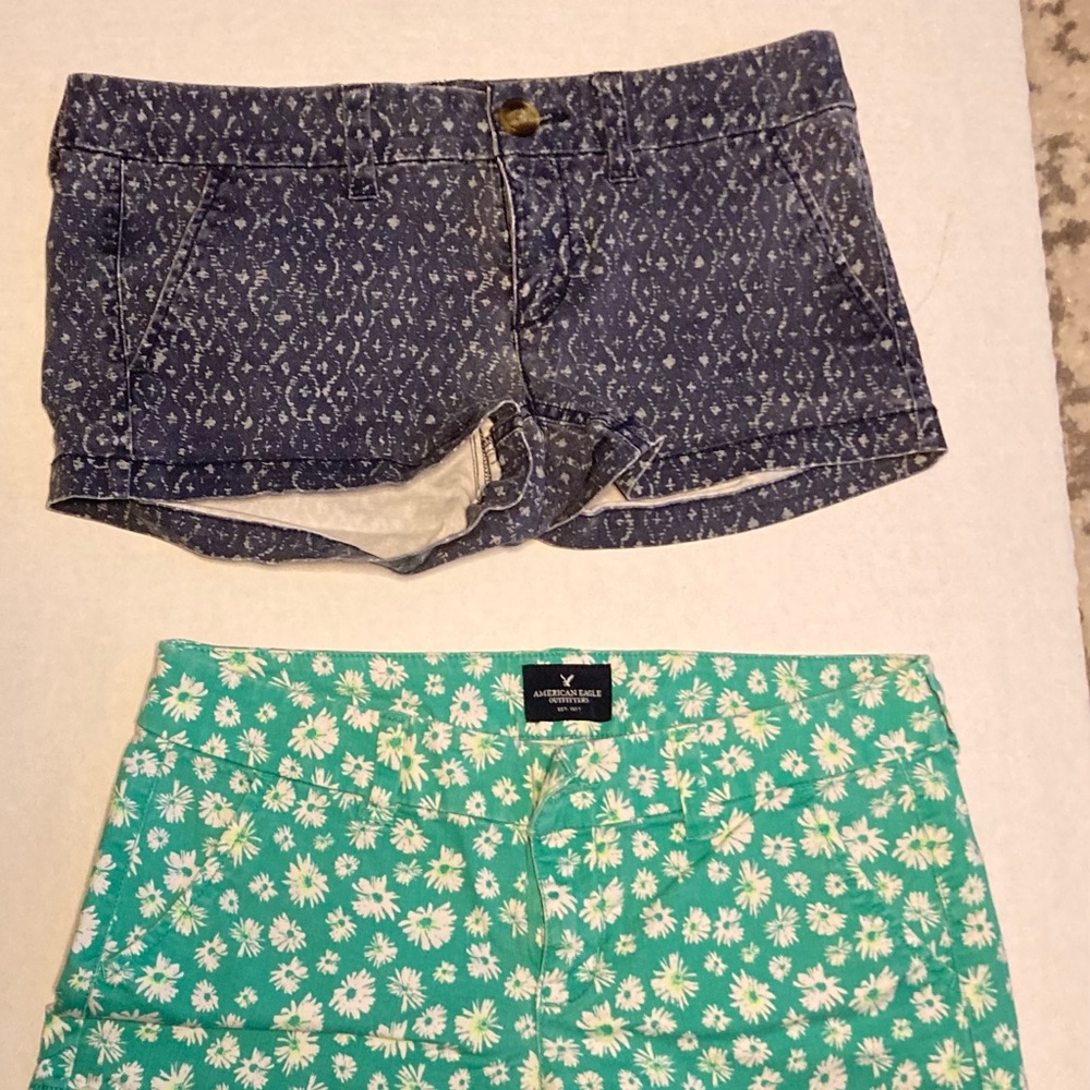 American Eagle Lot Of 2 Pair MIDI Shorti 4 Shorts  Spring Summer. - Picture 2 of 7